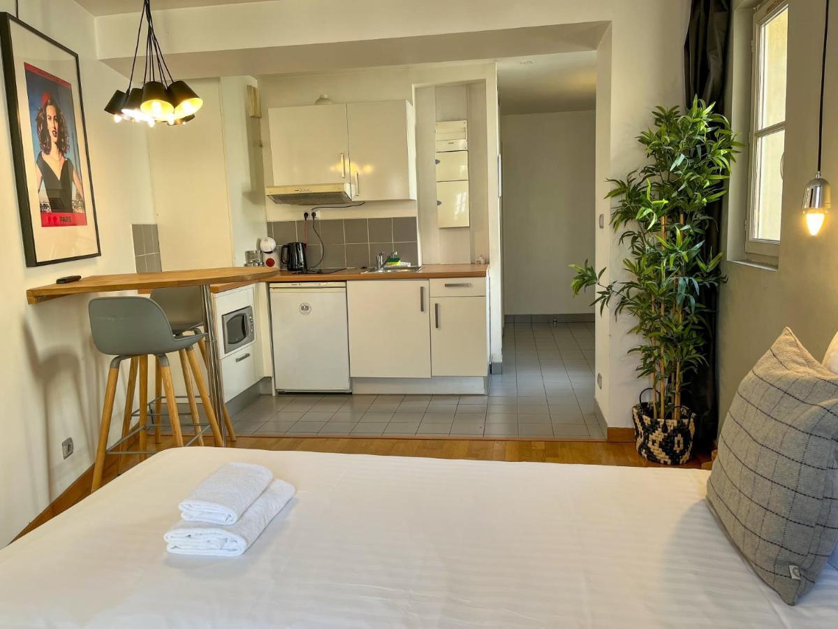 Apartamento Charmant Studio Dans Un Immeuble Paris 5 Exterior foto